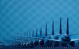 24h qua ảnh: Máy bay Thái Lan nằm dài trên đường băng vì dịch Covid-19