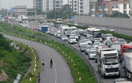 Người dân đổ về Hà Nội sau kỳ nghỉ khiến cao tốc Pháp Vân - Cầu Giẽ ùn ứ kéo dài hàng km