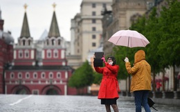 Covid-19: Hơn 6,8 triệu ca mắc, WHO khẳng định dịch “vẫn chưa qua đi“