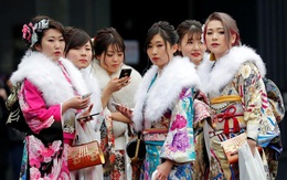 Phụ nữ Nhật Bản đau đáu lo sợ nghèo khó khi về hưu