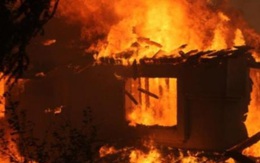 3 người chết trong ngôi nhà cháy nồng nặc mùi xăng lúc rạng sáng