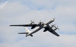3 “sát thủ săn ngầm” Tu-142 của Nga diễn tập “vờn” tàu ngầm ở Bắc Cực