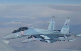 Áp sát căn cứ Nga ở Syria, máy bay Mỹ vội quay đầu khi thấy tiêm kích Su-35