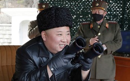 Lãnh đạo Triều Tiên Kim Jong-un thị sát cuộc diễn tập pháo binh tầm xa