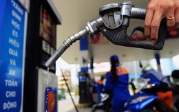 Ứng phó với Covid-19, giá xăng giảm mạnh hơn 2.300 đồng/lít từ 15h chiều nay