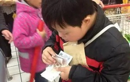 Con trai mua gói muối hết gần 200.000 đồng, ông bố nổi giận mắng nhân viên siêu thị