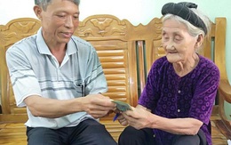 Cụ bà 83 tuổi đạp xe lên xã xin thoát nghèo ủng hộ 2 triệu đồng chống dịch Covid-19
