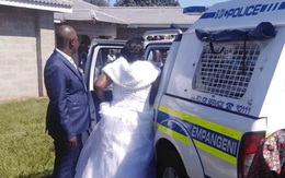 Cưới chui mùa COVID-19, cô dâu - chú rể cùng 50 khách bị bắt