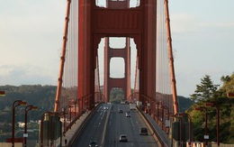 Cùng là 2 tiểu bang đông dân giàu có, vì sao California tránh được tình trạng bệnh viện vỡ trận như ở New York trong đại dịch Covid-19?