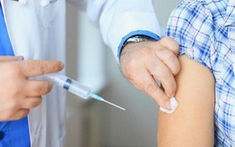 Một thanh niên 20 tuổi Nhật Bản bị sốt và tiểu ra máu sau khi tự ý tiêm vắc-xin BCG sai cách với hi vọng phòng được COVID-19