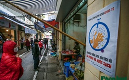 Chợ dân sinh kẻ vạch 2m phòng, chống Covid-19