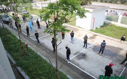 Hàng trăm người bán hoa ở Hà Nội được kiểm tra nhanh covid-19