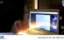 Học trực tuyến mùa dịch Covid-19: Bảo vệ đôi mắt của trẻ như thế nào?