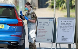 Anh sử dụng bộ xét nghiệm COVID-19 lỗi cho hàng nghìn nhân viên y tế