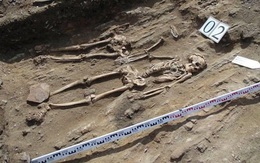 Giải mã bí ẩn về xác đôi tình nhân nằm cạnh nhau trong mộ cổ suốt 5.000 năm