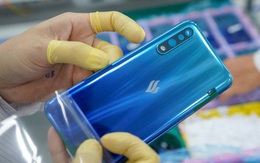 Trước Vsmart, vì sao người dùng ủng hộ hàng tiêu dùng, thời trang 'Made in Vietnam' nhưng lại không mặn mà với smartphone nội địa?