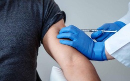 Hy vọng đây rồi: Hãng dược khổng lồ từ Hoa Kỳ tuyên bố vaccine chống Covid-19 có thể ra đời vào cuối năm nay, nguồn cung đủ cho hàng triệu người