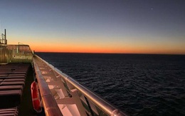 Gần 60.000 người trôi nổi trên biển chưa biết ngày về vì Covid-19