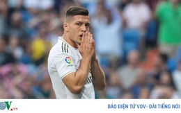 Tiền đạo Real Madrid bị gãy xương trong lúc tập luyện ở nhà