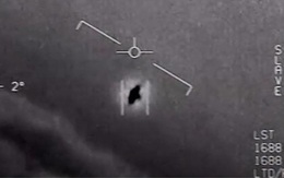 Hé lộ tình tiết mới trong vụ chạm mặt “đĩa bay” của quân đội Mỹ