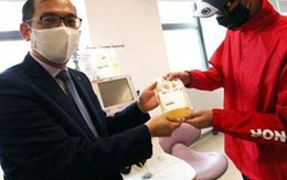 Hồng Kông: Huyết tương người sống sót giết 99% virus gây Covid-19