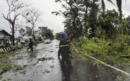 Bão Vongfong tàn phá nặng nề nhiều thị trấn của Philippines