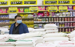 Lo sợ khủng hoảng sau dịch Covid-19, người Trung Quốc đổ xô đi tích trữ lương thực