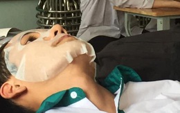 Nam sinh vô tư đắp mặt nạ giữa giờ giải lao khiến ai nấy cười ngặt nghẽo, soi nhan sắc thật mới thấy sức mạnh của làm đẹp là đây!
