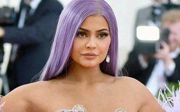 Kylie Jenner đáp trả cực gắt sau khi bị Forbes bóc phốt, tước mất danh hiệu "tỷ phú trẻ nhất thế giới"