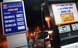 Xăng dầu không giảm giá, chờ... kiểm tra