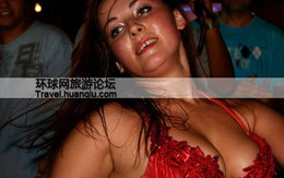 Phụ nữ Ai Cập "gọt" bớt ngực để làm đẹp