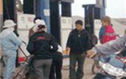 Hà Nội: Điều tra một cây xăng bơm nước lã