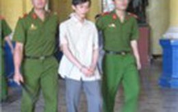 Bị cự tuyệt tình yêu, bác sĩ đâm nữ đồng nghiệp