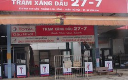 TPHCM: Một cây xăng bị tố bán xăng pha nước