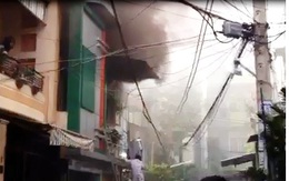 Kinh hoàng người đàn ông đổ xăng tự thiêu trong phòng nữ sinh