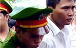 Kẻ giết "đại gia" đồng tính xin giảm án tử hình