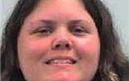 Con gái tạt xăng thiêu sống cha