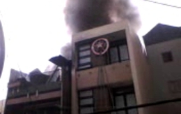 TP.HCM: Cháy cửa hàng giày thời trang cạnh chợ Tân Bình