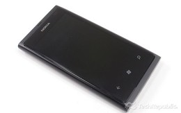 'Mổ xẻ' smartphone Nokia Lumia 800