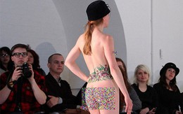 Mẫu nude gây sốc tại Tuần lễ Thời trang London