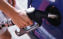 Tăng giá xăng thêm 2.100đ/lít từ 16h chiều nay