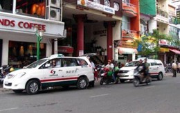 Xăng dầu đội giá, taxi thấp thỏm…xin tăng cước 