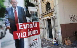 Hy Lạp: Ồ ạt rút tiền ngân hàng mua... đồ ăn dự trữ