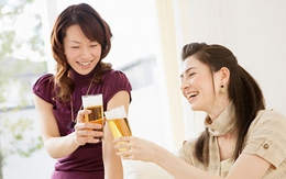 Làm đẹp với … rượu bia 