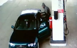 Hút thuốc tại trạm xăng, một tài xế suýt tự thiêu mình