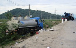 Xe chở xăng tông thẳng xe taxi, tài xế chết thảm