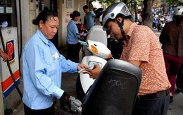 7 doanh nghiệp đăng ký tăng giá xăng dầu từ 900 đồng - 1.100 đồng/lít