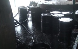 Đột nhập lò sản xuất xăng dỏm 