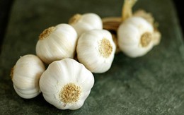 Các cách làm đẹp bất ngờ từ củ tỏi