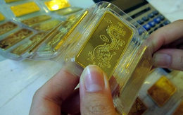 Hàng loạt ngân hàng từ chối mua vàng SJC